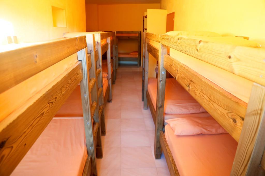 La Closa Hostel กัสเตยา-เด-นุก ภายนอก รูปภาพ