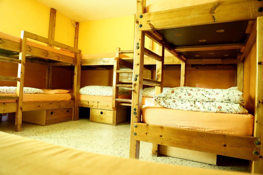 La Closa Hostel กัสเตยา-เด-นุก ภายนอก รูปภาพ