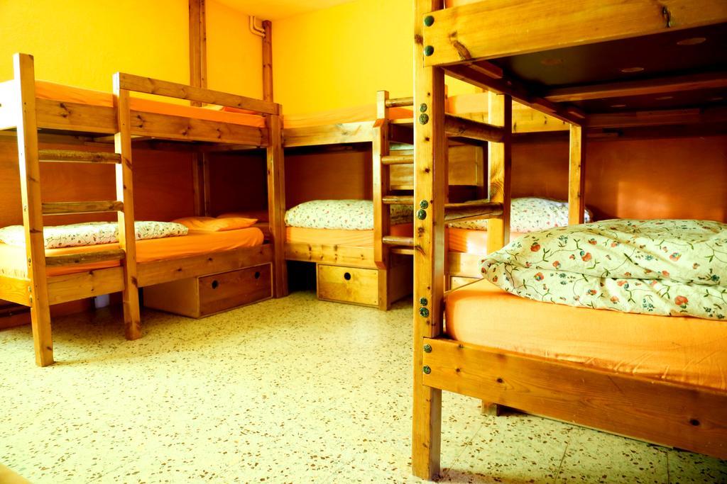La Closa Hostel กัสเตยา-เด-นุก ภายนอก รูปภาพ