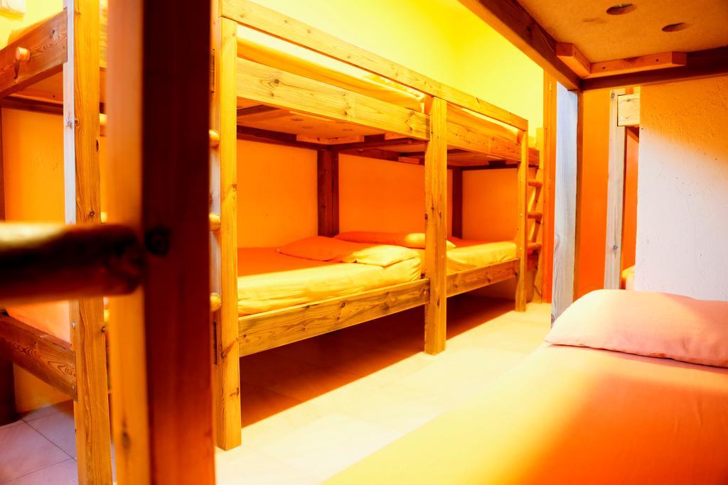 La Closa Hostel กัสเตยา-เด-นุก ภายนอก รูปภาพ
